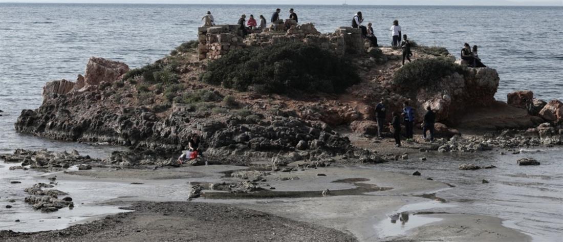 Καβούρι: “Εξαφανίστηκε” η θάλασσα από παραλία (εντυπωσιακές εικόνες)
