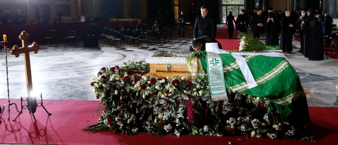 Σερβία: Κηδεύτηκε ο Πατριάρχης Ειρηναίος (εικόνες)