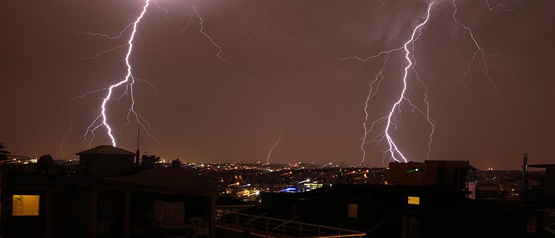“Καταιγίδα” οι κεραυνοί την Τρίτη στην Ελλάδα