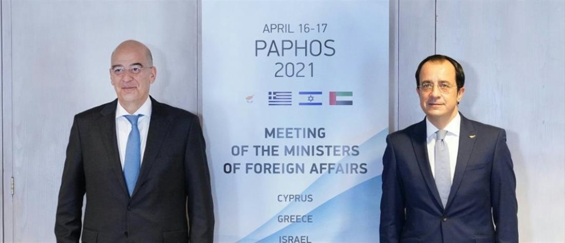 Κυπριακό: Συνάντηση Δένδια - Χριστοδουλίδη