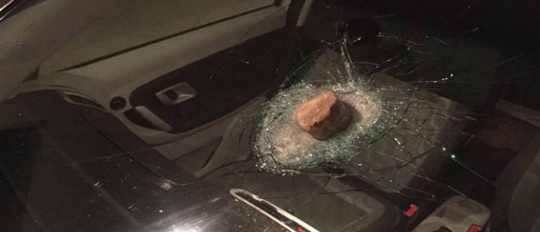 Τρόμος στην Εθνική: Οδηγοί δέχθηκαν επίθεση με πέτρες (εικόνες)
