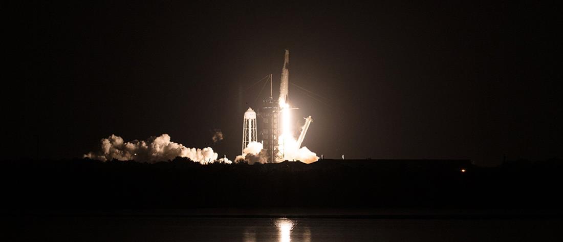 SpaceX: Έφτασε στο Διαστημικό Σταθμό (βίντεο)