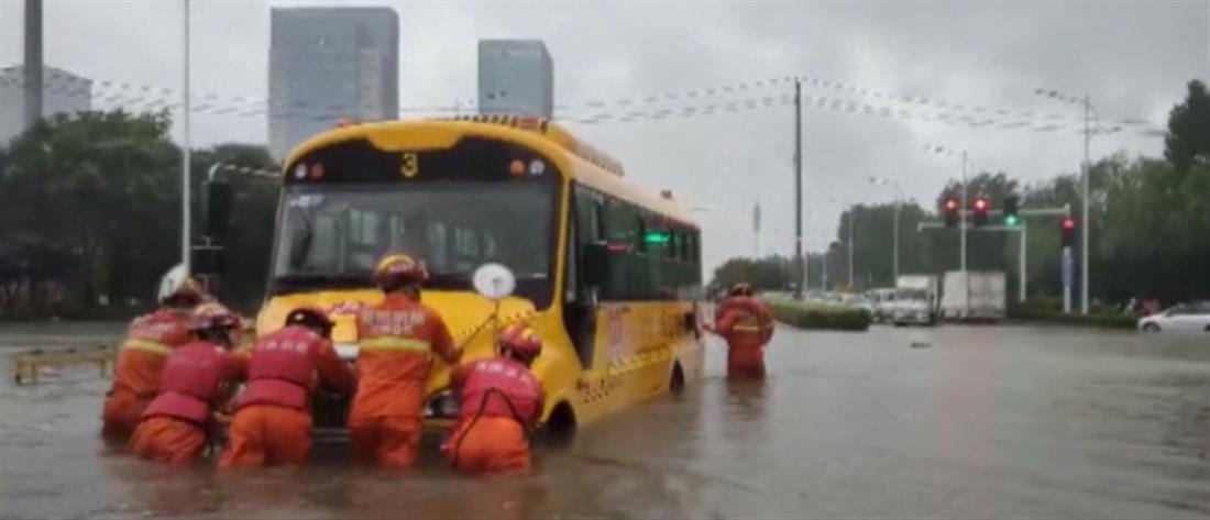 Κίνα: Φονικές πλημμύρες (εικόνες)