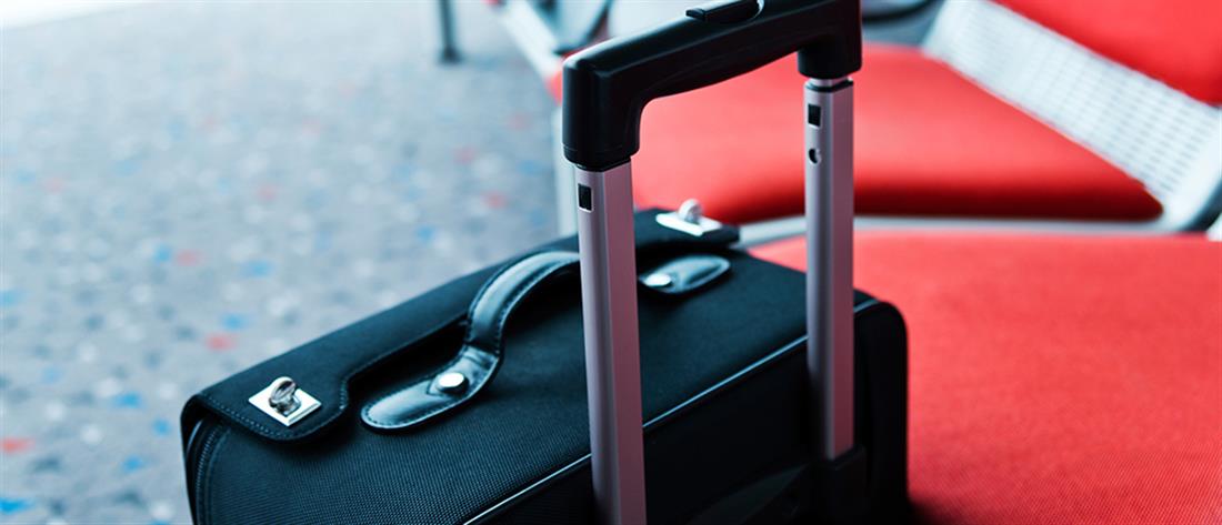 Εκλογές: Δικαστική αντιπρόσωπος έχασε την βαλίτσα της στο αεροδρόμιο