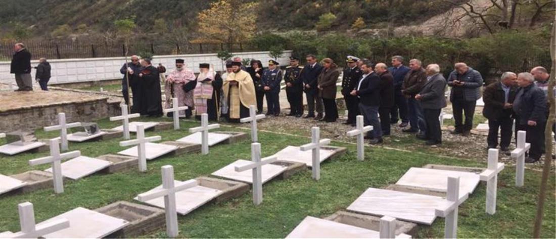 Συγκίνηση στην ταφή οστών 193 Ελλήνων πεσόντων στην Αλβανία (εικόνες)