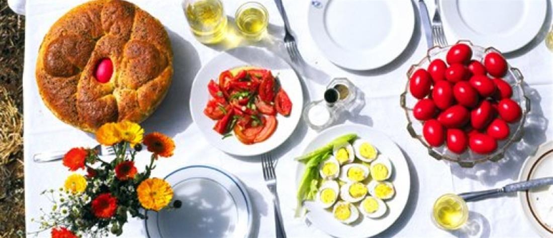 Πασχαλινό τραπέζι: τι να προσέξουμε σε αμνοερίφια, αυγά και βαφές