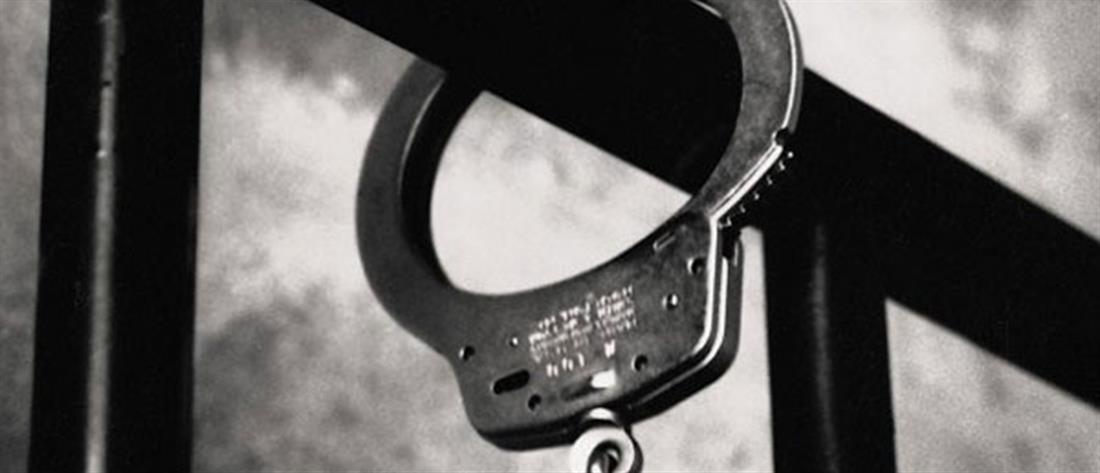 Περιστέρι: Συλλήψεις για ναρκωτικά και όπλα