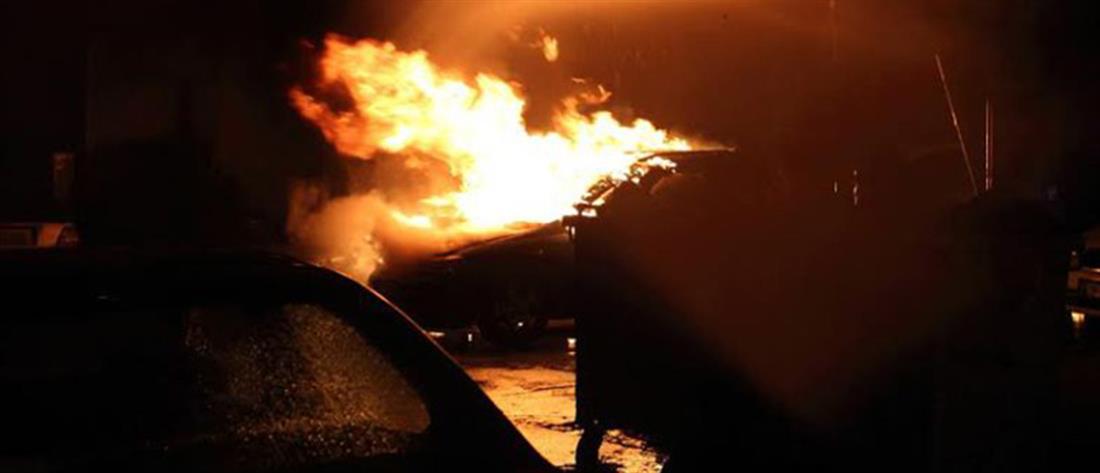 Εμπρηστές αυτοκινήτων “χτύπησαν” ξανά στην Αθήνα 