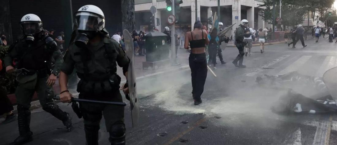Επεισόδια στο κέντρο της Αθήνας - Έκλεισαν δρόμοι (εικόνες)