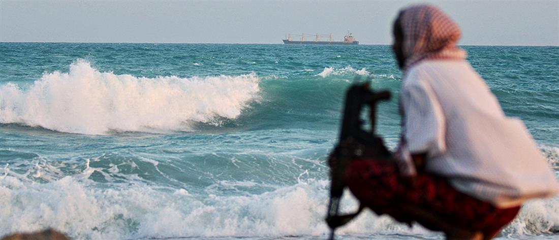 Ινδικός Ωκεανός: Ανησυχία για τις πειρατικές επιθέσεις σε πλοία