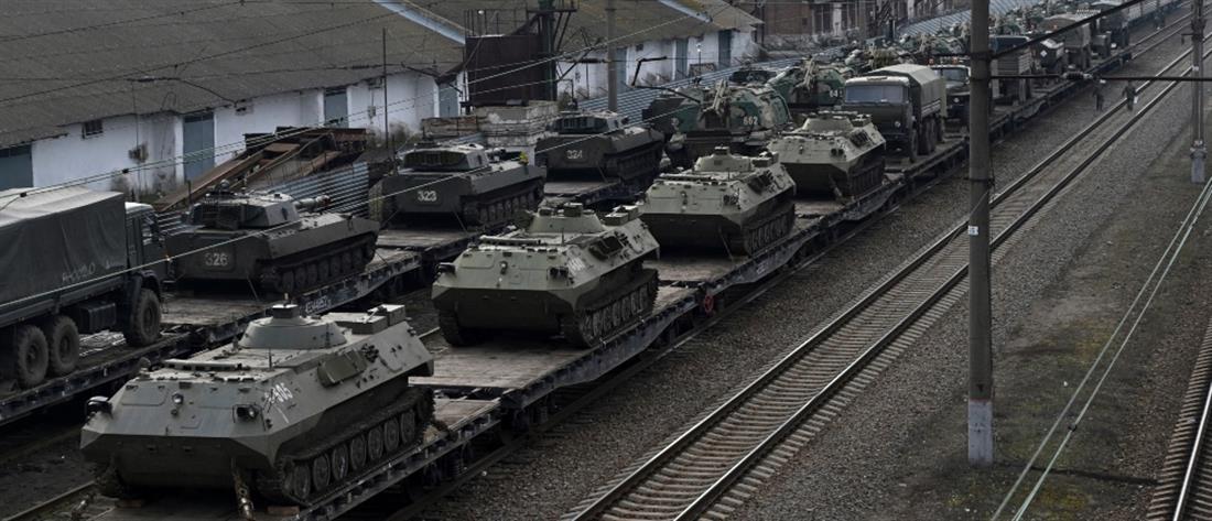 Πόλεμος στην Ουκρανία: Προελαύνουν οι ρωσικές στρατιωτικές δυνάμεις