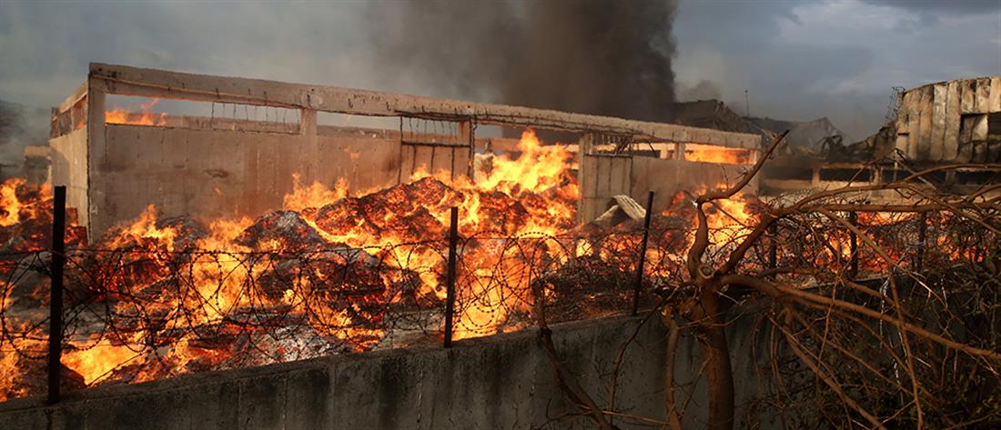 Ασπρόπυργος: Φωτιά σε εργοστάσιο ξυλείας (βίντεο)