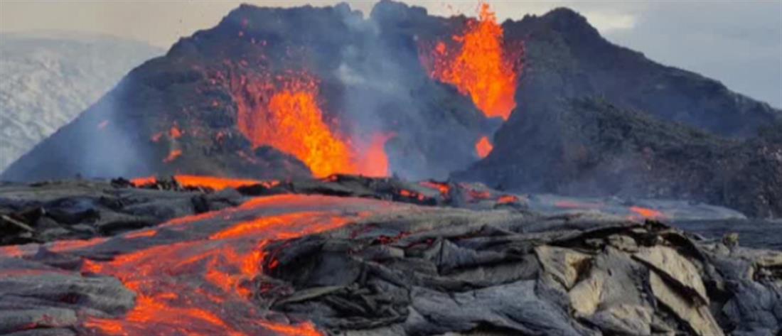 Ισλανδία: Το ηφαίστειο έγινε ατραξιόν (βίντεο)