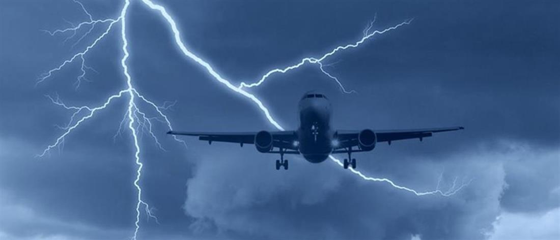 Κεραυνός “χτύπησε” αεροπλάνο που πήγαινε στην Θεσσαλονίκη