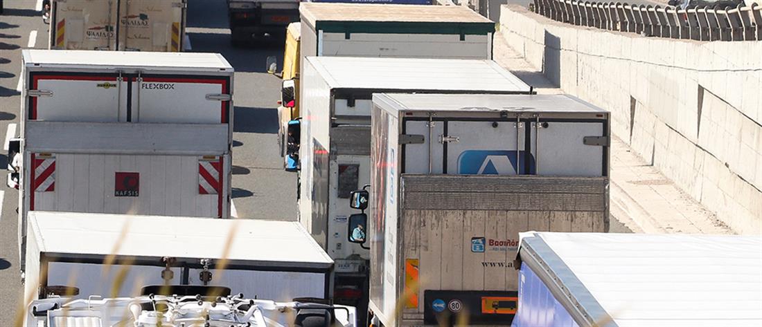Κορονοϊός: Αιφνιδιαστικά τεστ σε οδηγούς φορτηγών στα σύνορα 
