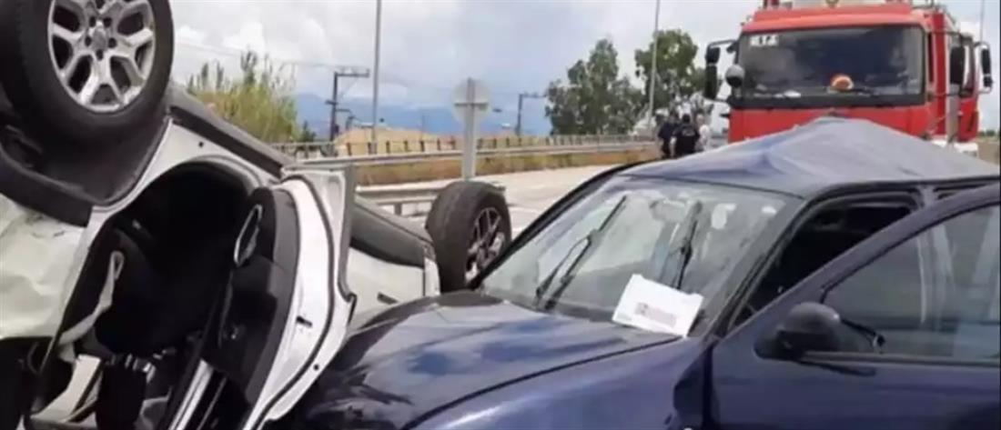 Τροχαίο: Αυτοκίνητο προσγειώθηκε στο καπό άλλου ΙΧ