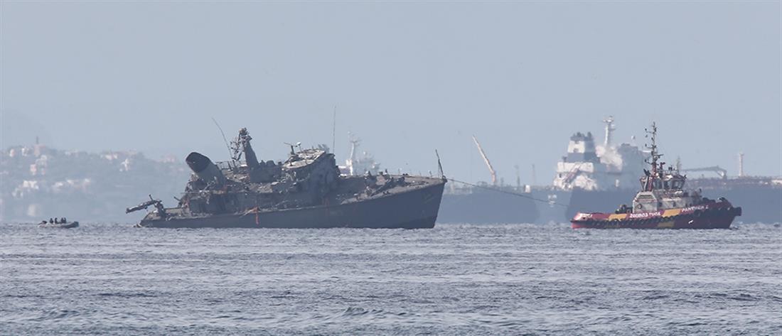 Σύγκρουση πλοίων στο λιμάνι του Πειραιά