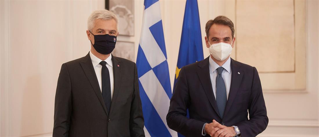 Μητσοτάκης - Κόρτσοκ: Οι σχέσεις Ελλάδας-Σλοβακίας στο επίκεντρο της συζήτησης