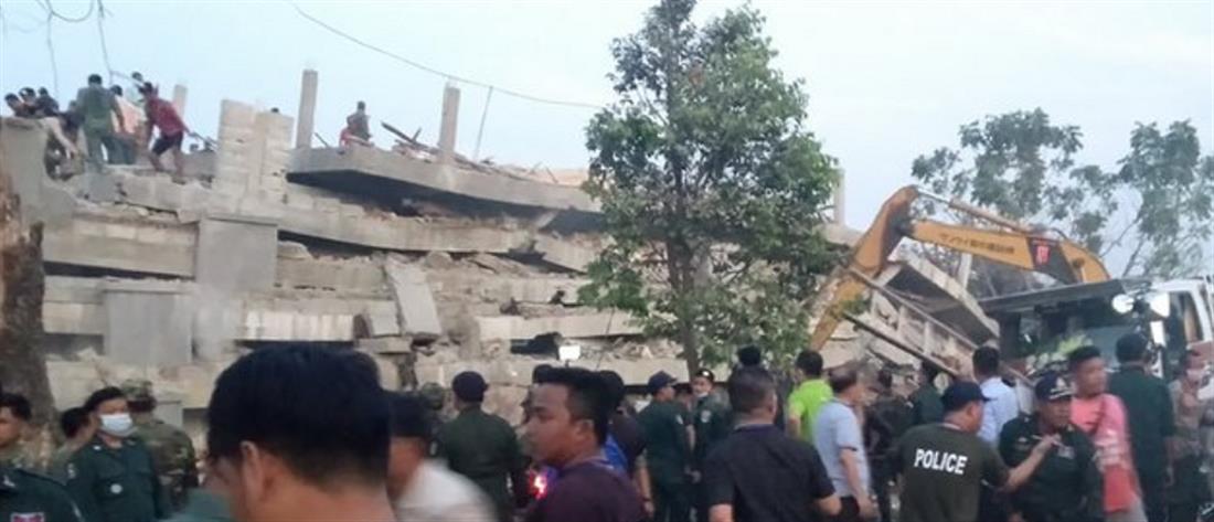 Τραγωδία με δεκάδες νεκρούς: κατέρρευσε επταώροφο κτίριο (εικόνες)