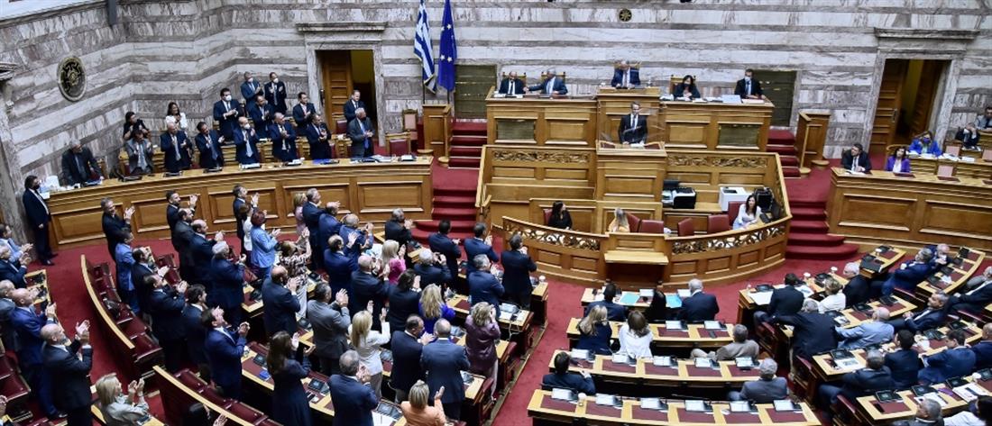 Βουλή: “Μάχη” Μητσοτάκη - Τσίπρα για τις υποκλοπές... με “φόντο” τις εκλογές