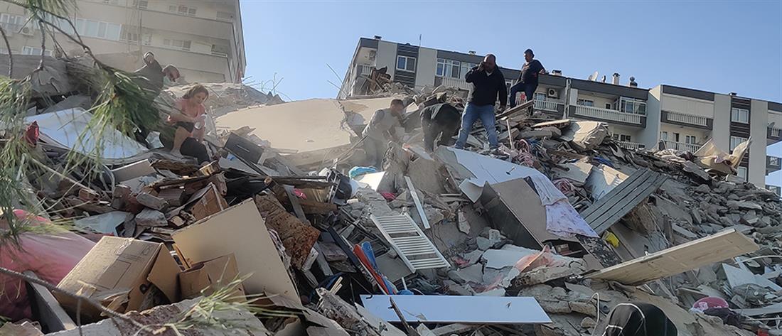 Σεισμός στην Σάμο: καταρρεύσεις κτηρίων στην Τουρκία (βίντεο)