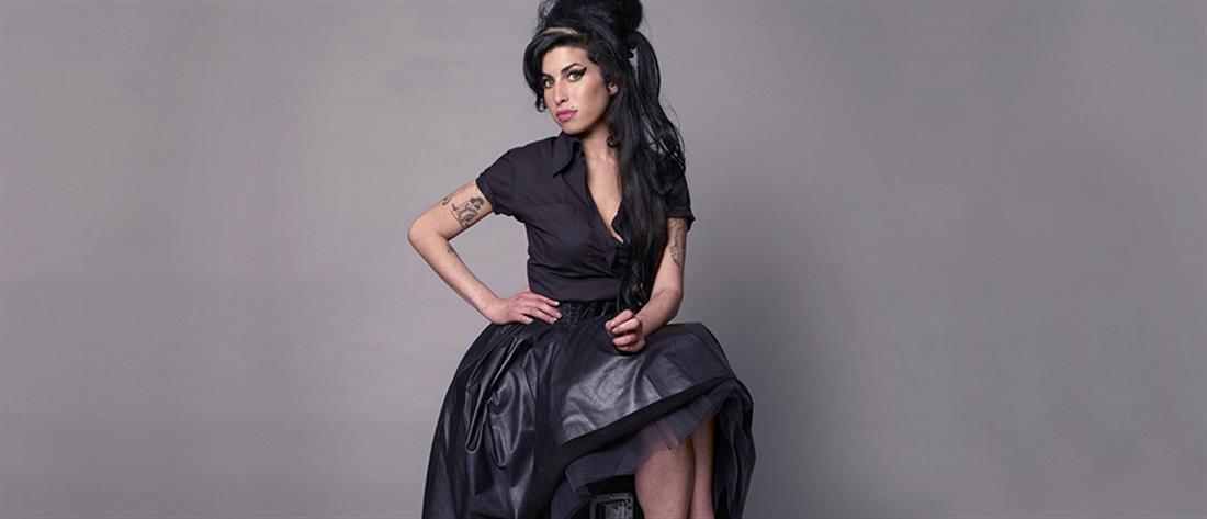  Amy Winehouse: Δέκα χρόνια από τον θάνατό της