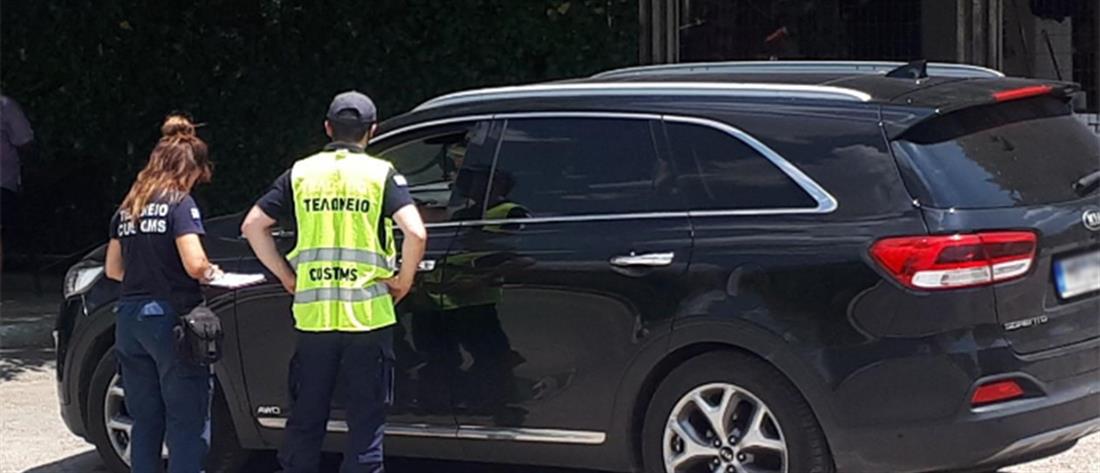 ΑΑΔΕ: “Λαβράκια” έβγαλαν οι έλεγχοι σε αυτοκίνητα με ξένες πινακίδες