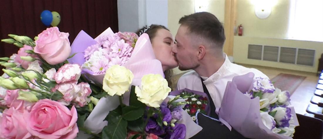 Ουκρανία: γάμος μέσα σε νοσοκομείο (βίντεο)