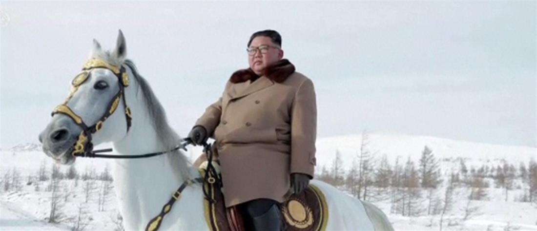 Βόρεια Κορέα: ο Κιμ Γιονκ Ουν απαγόρευσε τα εφαρμοστά τζιν!