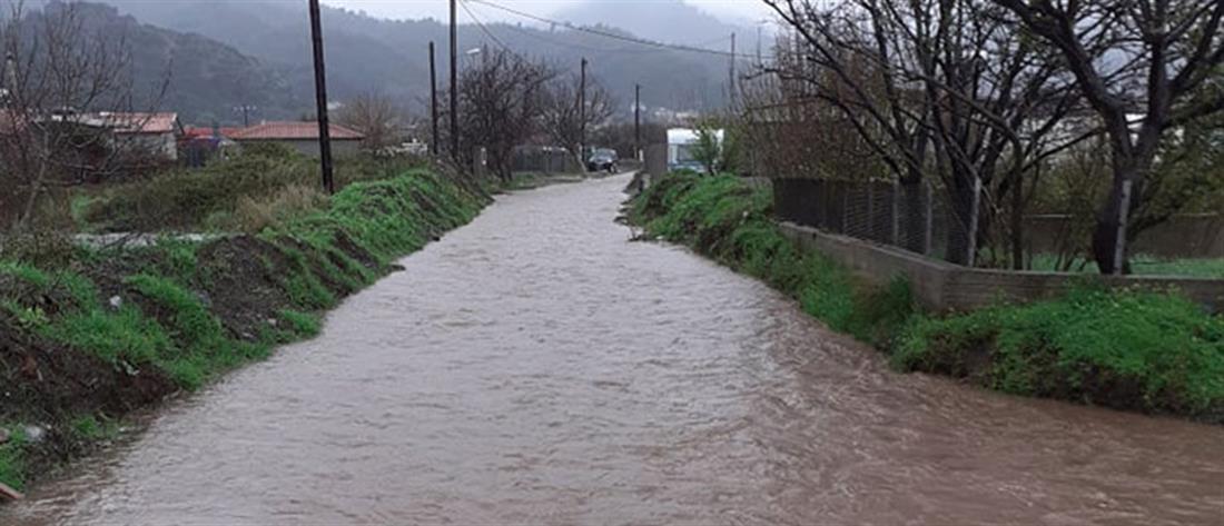 Πλημμύρες και κατολισθήσεις στην Εύβοια (εικόνες)