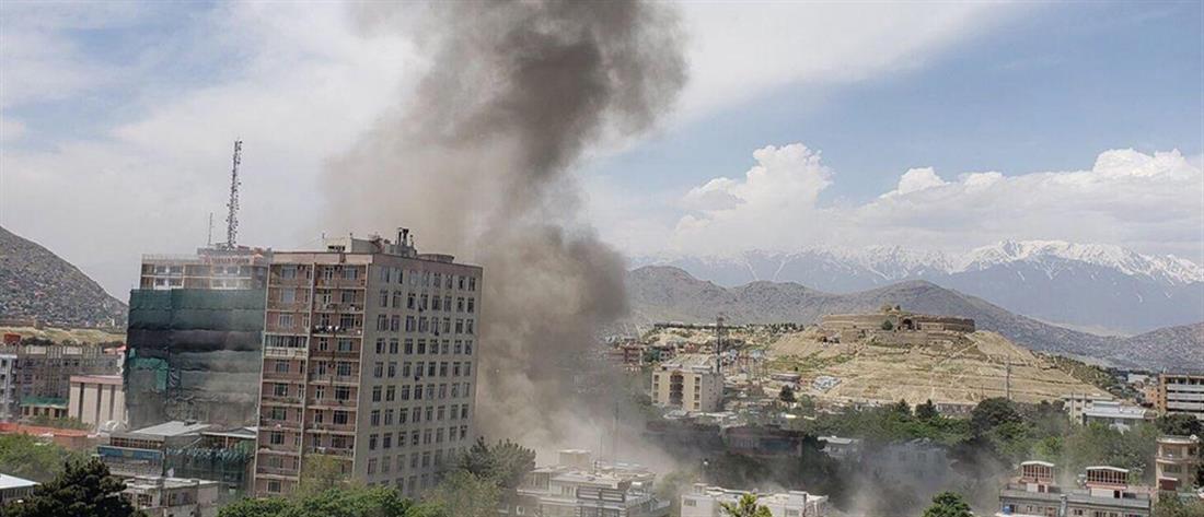 Διαδοχικές εκρήξεις βομβών στην Καμπούλ