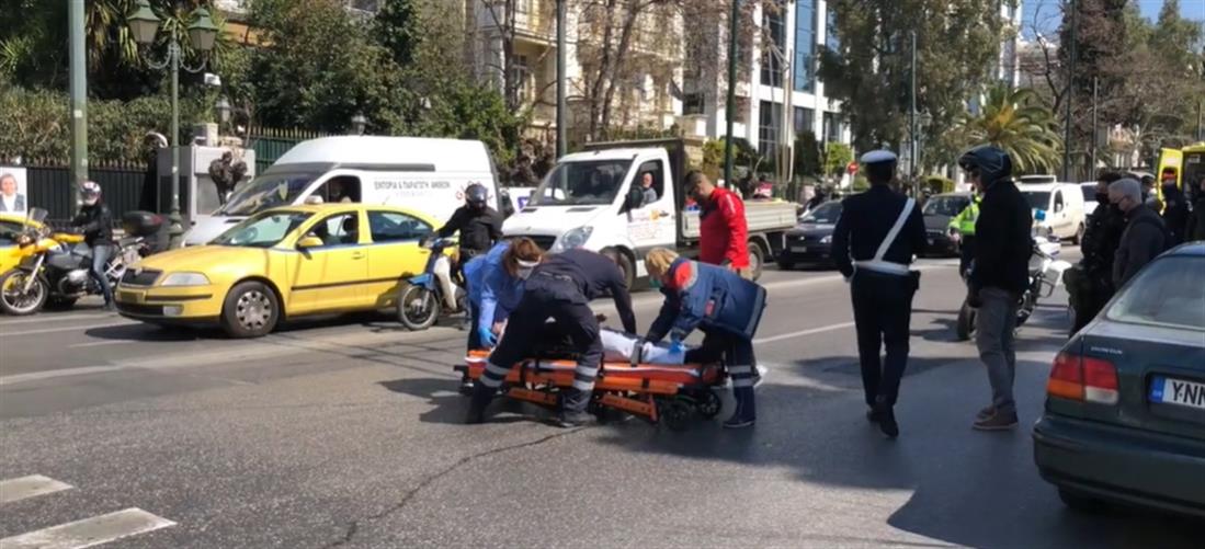 Τροχαίο στη Βουλή: βρέθηκε ο οδηγός ταξί που αποτελεί μάρτυρα “κλειδί”