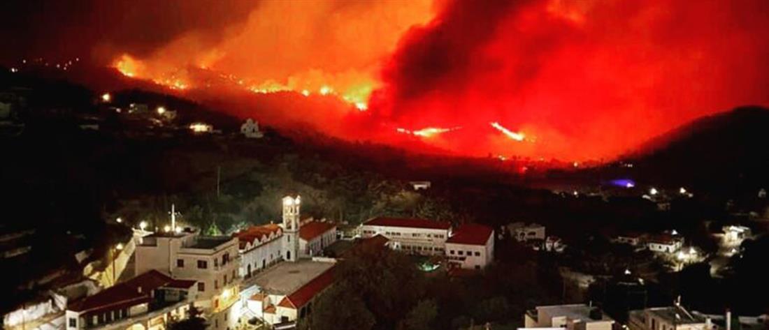 Φωτιά στην Κάρπαθο: Ενίσχυση των δυνάμεων της Πυροσβεστικής