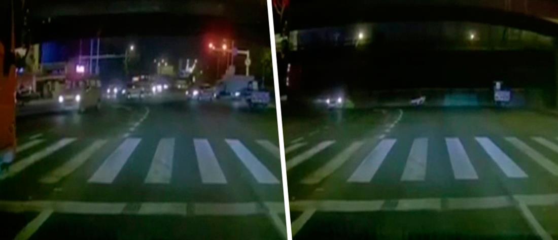 Βίντεο-σοκ: γέφυρα κατέρρευσε πάνω σε αυτοκίνητα 