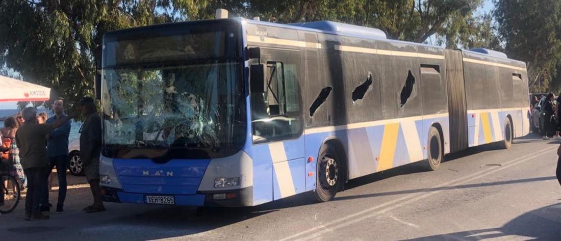 Αρτέμιδα: Επιβάτης λεωφορείου έσπασε τα τζάμια και απείλησε ότι θα τους σκοτώσει όλους (εικόνες)