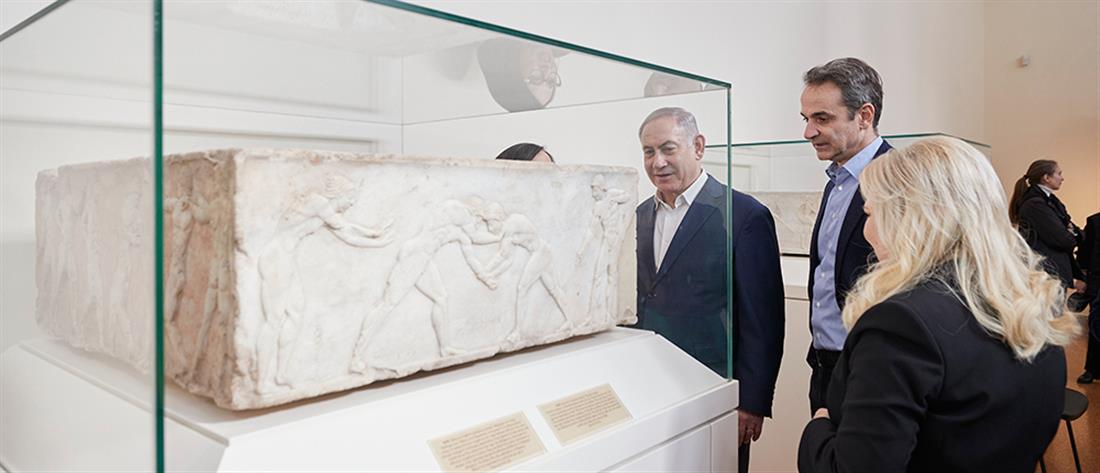 Μητσοτάκης – Νετανιάχου: Ξεναγήθηκαν στο Εθνικό Αρχαιολογικό Μουσείο (εικόνες)
