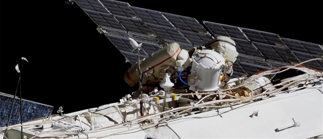 Αστροναύτες έκαναν “βόλτα” έξω από Διεθνή Διαστημικό Σταθμό (βίντεο)