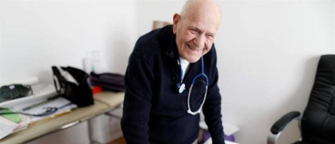 Γιατρός ετών 98 αρνείται να συνταξιοδοτηθεί!