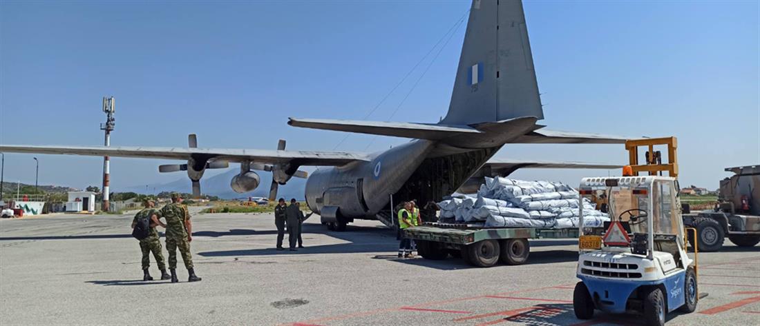 Μόρια: μεταφορά σκηνών με C-130 για τις ανάγκες των μεταναστών μετά τη φωτιά (εικόνες)
