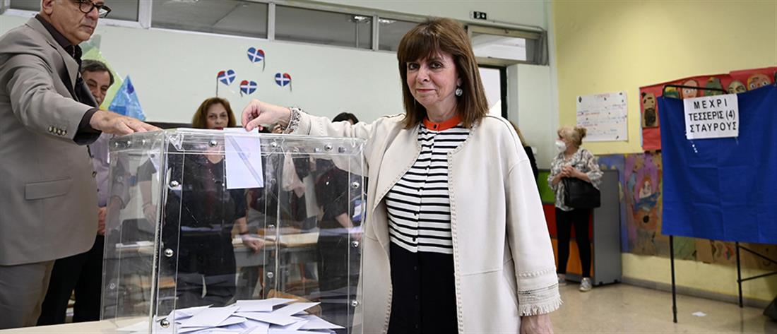 Εκλογές - Σακελλαροπούλου: συμμετοχή η καλύτερη επιβεβαίωση για τη Δημοκρατία (εικόνες)