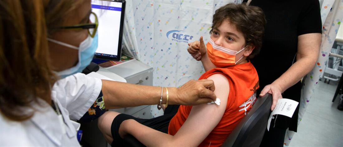 Κορονοϊός - Κεραμέως: καλούμε τους μαθητές άνω των 15 ετών να εμβολιαστούν