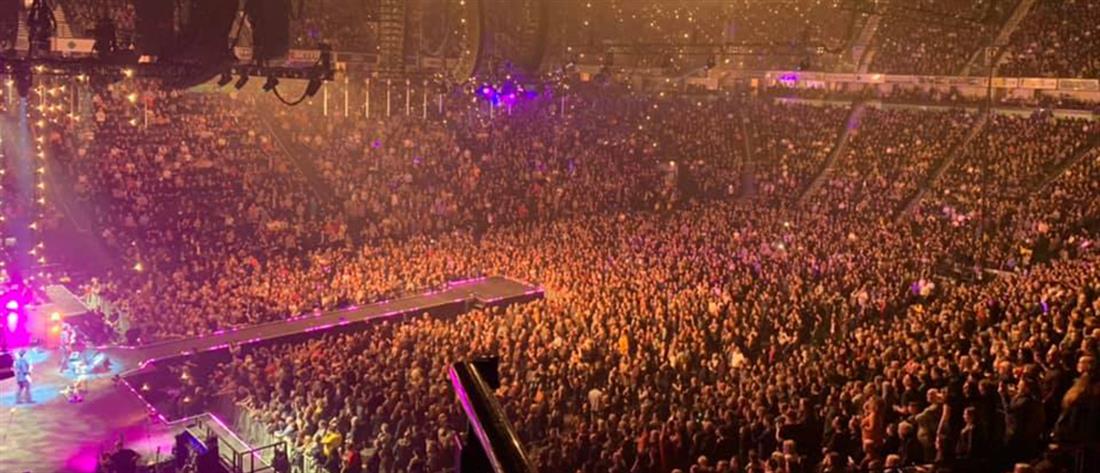 Χιλιάδες κόσμου σε συναυλία, παρά τον κορονοϊό (βίντεο)
