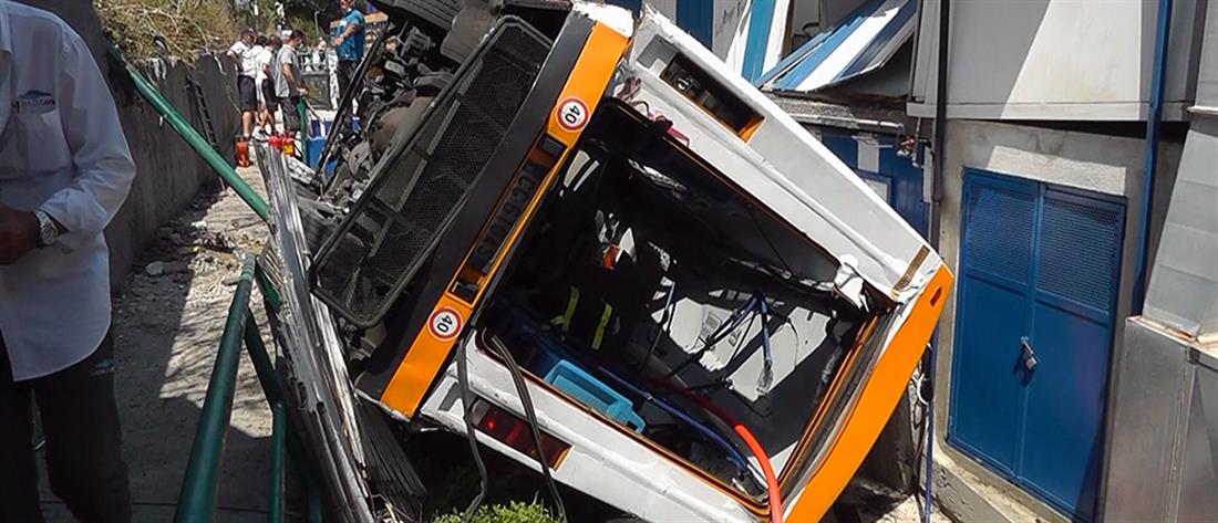 Ιταλία: Τραγωδία με λεωφορείο που έπεσε σε γκρεμό (εικόνες)