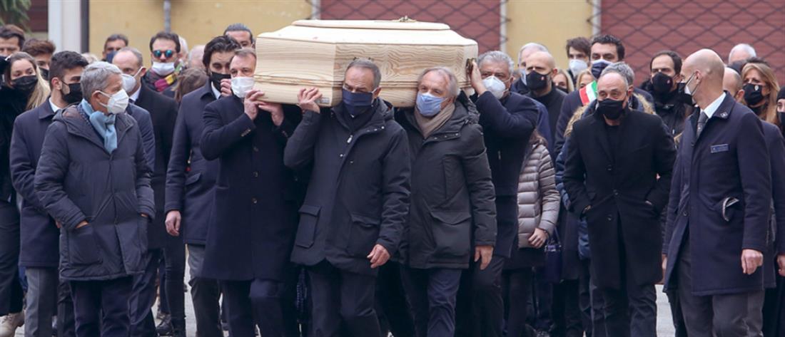 Πάολο Ρόσι: Ανατριχίλα στην κηδεία του (βίντεο)
