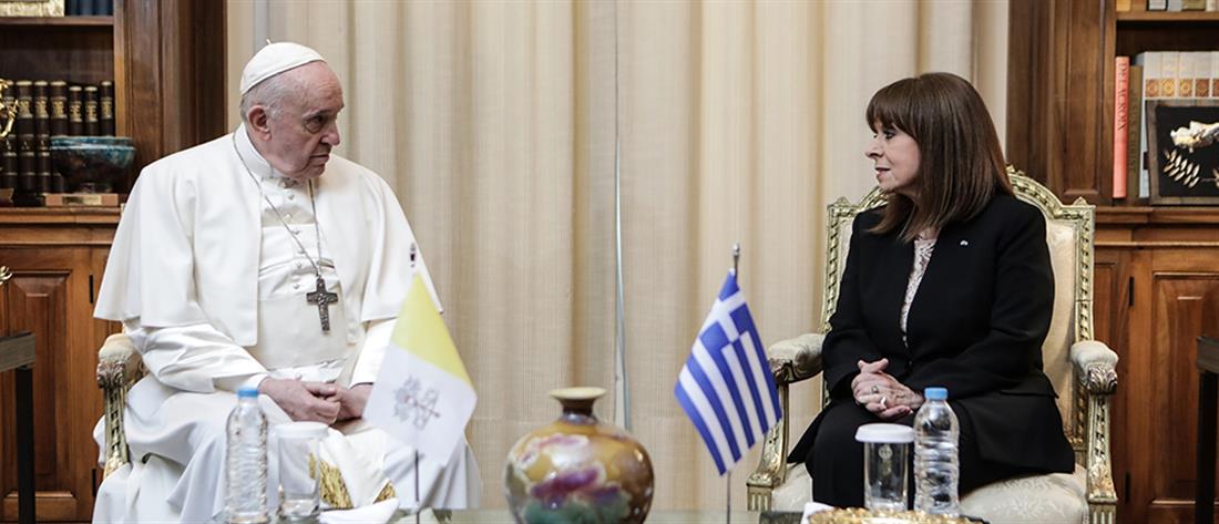 Σακελλαροπούλου προς Πάπα Φραγκίσκο: Ιδιαίτερης σημασίας η επίσκεψη εν μέσω πανδημίας