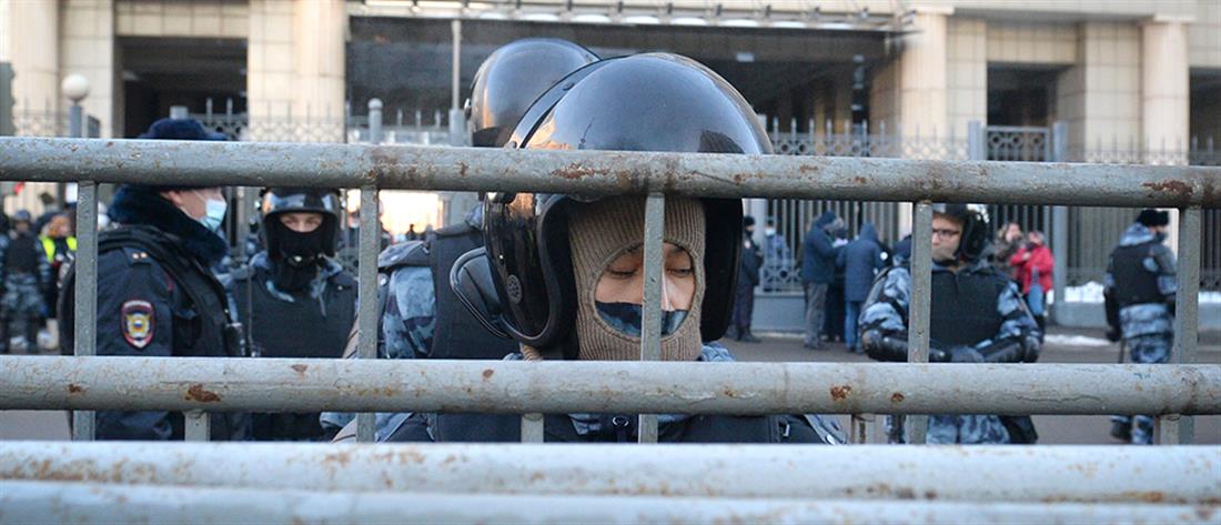 Ρωσία: Εμφανίστηκε ο Ναβάλνι, άρχισαν οι συλλήψεις (εικόνες)