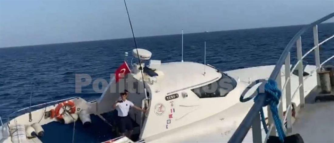 Βίντεο - ντοκουμέντο: Τουρκικό σκάφος προκαλεί Έλληνες ψαράδες και Frontex στις Οινούσσες 