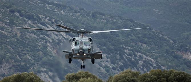 Όρος Δίρφυς: Η στιγμή που ελικόπτερο απεγκλωβίζει τραυματία ορειβάτισσα (βίντεο)