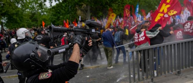 Πρωτομαγιά στην Κωνσταντινούπολη: “Πλημμύρισε” με διαδηλωτές η Ταξίμ, παρά την απαγόρευση (εικόνες)