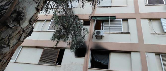Ταύρος – Φωτιά σε διαμέρισμα: Χωρίς τις αισθήσεις του ανασύρθηκε άνδρας